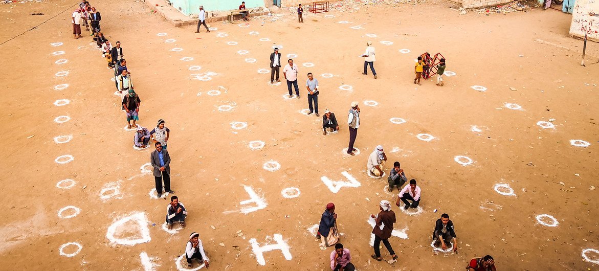 Escola do Iêmen que adota o distanciamento social para evitar contaminação pelo coronavírus.