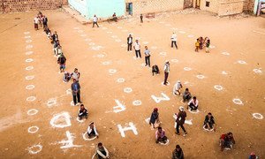 Escola do Iêmen que adota o distanciamento social para evitar contaminação pelo coronavírus.