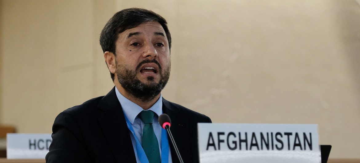 سفير أفغانستان، ناصر أحمد أنديشا، يخاطب الجلسة الخاصة لمجلس حقوق الإنسان بشأن أفغانستان.