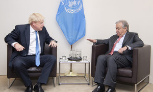 UN Secretary-General António Guterres (r) with UK Prime Minister Boris Johnson (file)