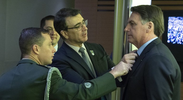Rais Jair Messias Bolsonaro wa Brazil, kabla ya kuingia kwenye ukumbi wa Baraza Kuu la UN kuhutubia.