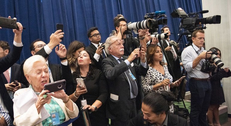 The media covers the arrival of guests at the annual lunch for UN Member States hosted by Secretary-General António Guterres.  