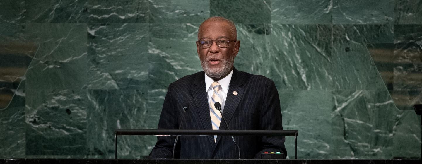 海地外交部长让•维克多•吉纳斯在一般性辩论上发言。