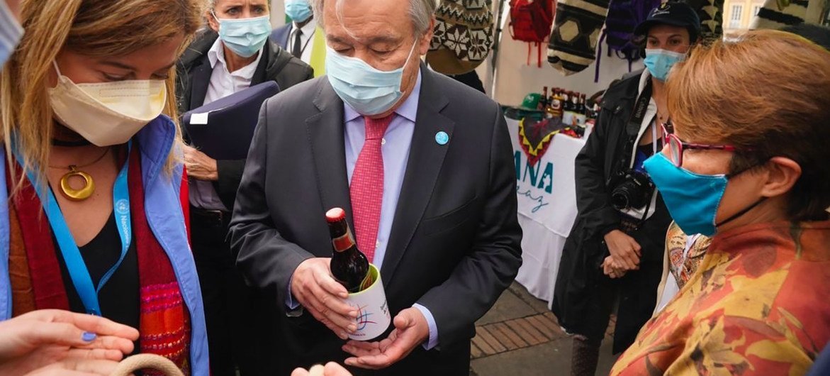 UN Secretary-General António Guterres visits a fair in Bogotá where products are made by conflict victims and ex-combatants.
