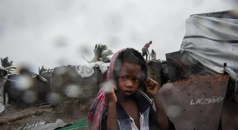 O ciclone tropical Eloíse, que atingiu a região central de Moçambique, afetou pelo menos 176 mil pessoas