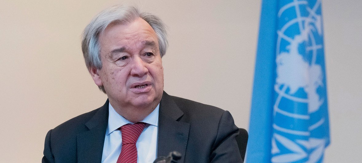 Le Secrétaire général de l'ONU,  António Guterres, lors de la réunion inaugurale du Groupe de haut niveau sur les déplacements internes, à Genève.