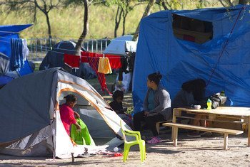 Solicitantes de asilo en el campamento de Matamoros, en México, a la espera de sus audiencias de inmigración.