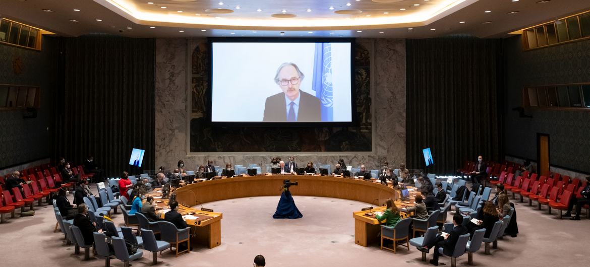 Geir Pedersen (on screen), Special Envoy of the Secretary-General for Syria briefs UN Security Council members on the situation in Syria.