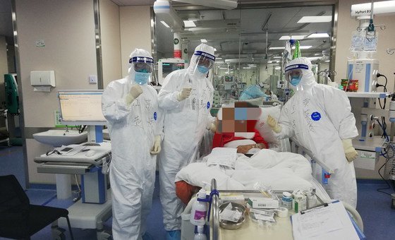 A patient has recovered after efforts by Lu Xiang and his medical team dispatched from Jiangsu Province to Huangshi, Hubei due to the COVID-19 outbreak.