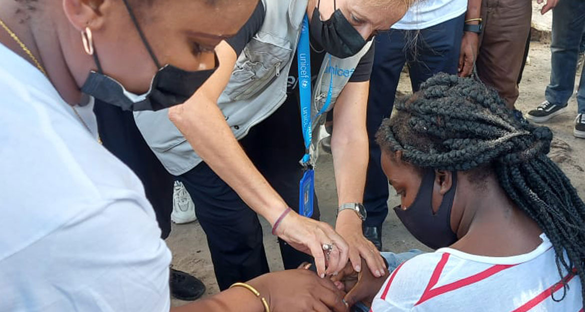 صورة من الأرشيف: الموزمبيق تطلق حملة تلقيح ضد شلل الأطفال