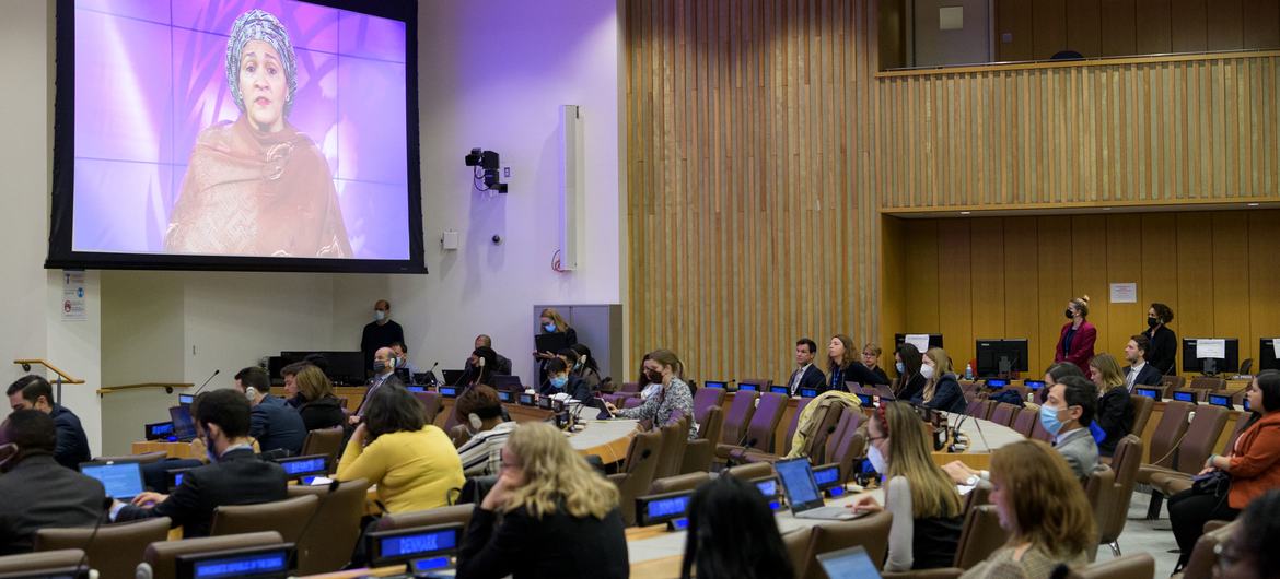 Deputy Secretary-General Amina Mohammed (on screen) addresses the opening of the Commission on Population and Development, CPD55.