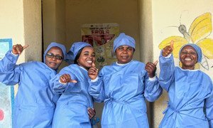 Enfermeras celebran el fin de la epidemia de ébola en el noreste de la República Democrática del Congo
