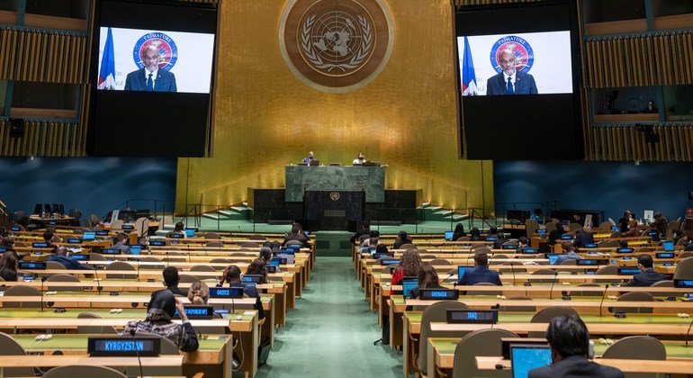 Le Premier ministre Ariel Henry d'Haïti prend la parole lors du débat général de la 76e session de l'Assemblée générale des Nations Unies.