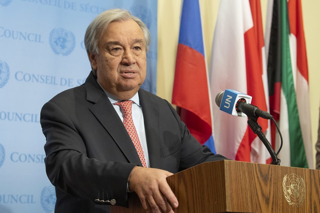 Le Secrétaire général des Nations Unies, António Guterres, s'adresse aux médias au Siège de l'ONU à New York.