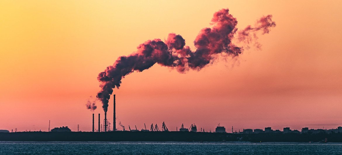 La pollution de l'air pas des centrales électriques contribue au réchauffement climatique.
