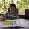 Enoc Hidalgo es un estudiante de nueve años de la Escuela Indígena San Joaquín de Boruca, en la provincia de Puntaneras, en Costa Rica.