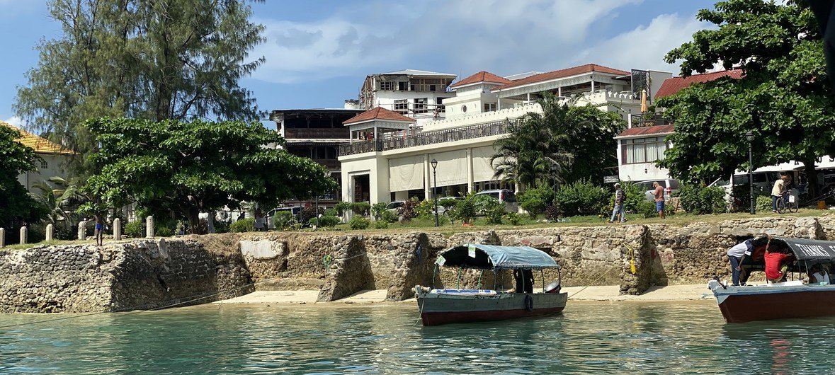 Los países con una importante dependencia del turismo sufrirán un mayor impacto económico por la pandemia del coronavirus. En la imagen, vista de la isla de Zanzibar en Tanzania.