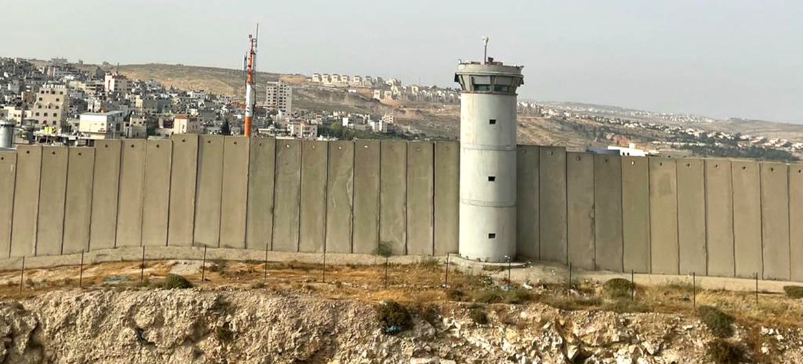 巴勒斯坦被占领土上的隔离墙。