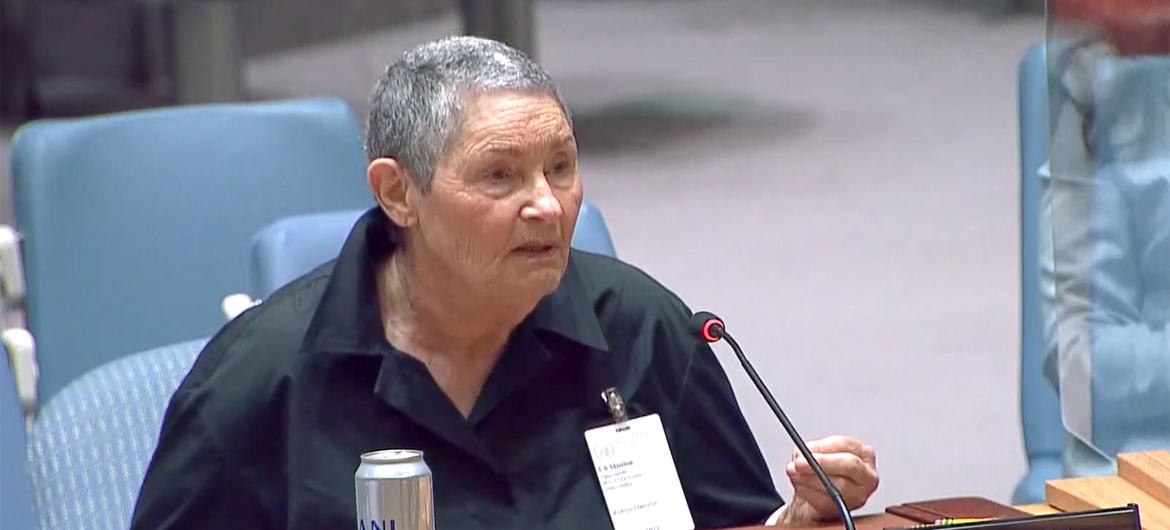 الناشطة الإسرائيلية روبي داميلين تتحدث في مجلس الأمن.