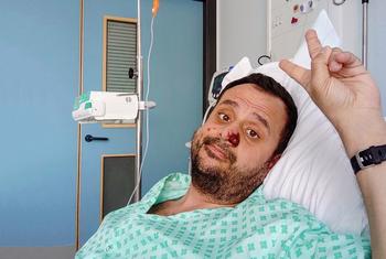 一名男子在英国伦敦的一家医院从猴痘中康复。