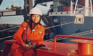 برنامج المرأة في "المنظمة البحرية الدولية" يدعم مشاركة المرأة في كل أنواع الوظائف بما فيها تلك التي تتطلب الإبحار في عرض البحر. 