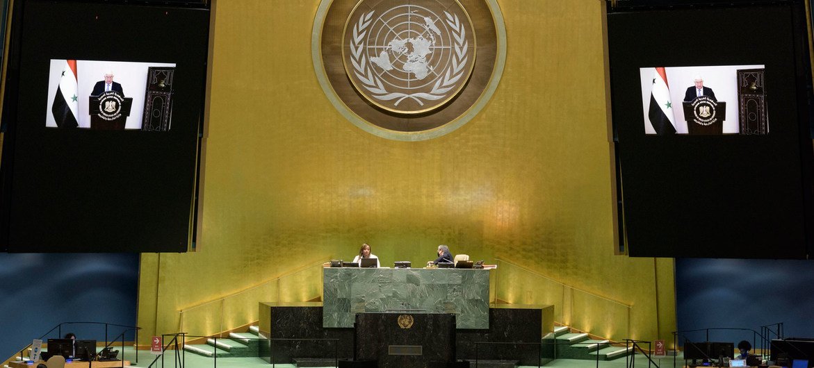  Министр иностранных дел и заместитель премьер-министра Сирии Валид Муаллем обращается к участникам 75-й сессии Генеральной Ассамблеи ООН