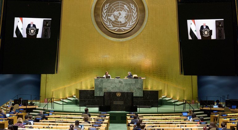  Министр иностранных дел и заместитель премьер-министра Сирии Валид Муаллем обращается к участникам 75-й сессии Генеральной Ассамблеи ООН