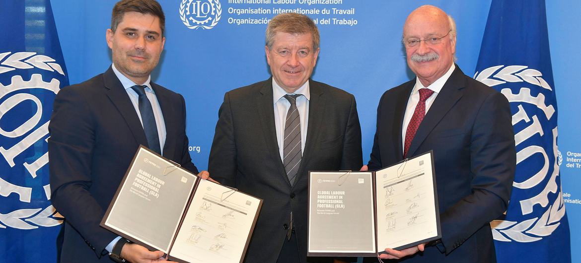 The International Labour Organization has welcomed the signing of the first ever Global Labour Agreement (GLA) covering the working conditions and rights of professional football (soccer) players.