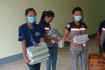 Volunteers at work in the quarantine facility on the Thai border with Myanmar.