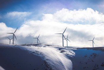 Los molinos de viento funcionan todo el año en las zonas septentrionales con características especiales diseñadas para el clima invernal.