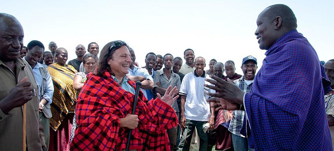 世界粮食计划署坦桑尼亚国家代表莱根在最近访问 