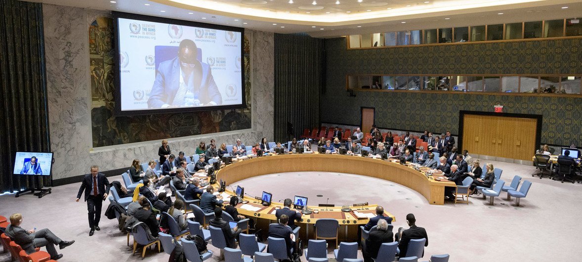 Francisco Caetano José Madeira (on screen), Special Representative of the Chairperson of the African Union Commission for Somalia and Head of the African Union Mission in Somalia (AMISOM), addresses the Security Council.