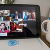 كبار المسؤولين الأممين يطلعون الدول الأعضاء في إحاطة عبر تقنية الفيديو حول جائحة كوفيد-19. 