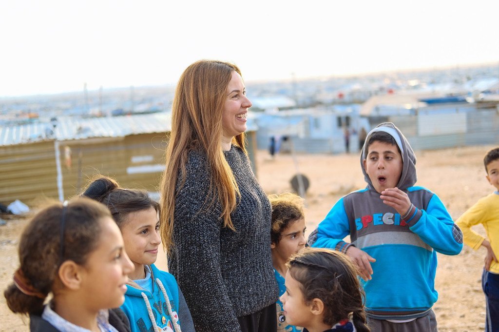 تم تعيين الإعلامية اللبنانية ريا أبي راشد، سفيرة للنوايا الحسنة في الشرق الأوسط وشمال أفريقيا لدى مفوضية شؤون اللاجئين. صورة من جولتها على مخيم الزعتري في الأردن