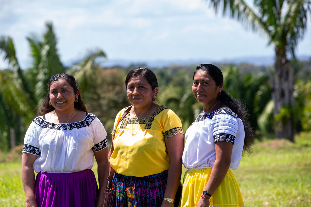Tres ingenieras solares mayas que llevan electricidad a las aldeas rurales de Belice.