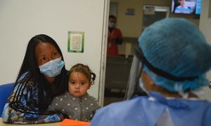 Mama na mwanawe wakiwa hospitalini nchini Colombia akati huu wa janga la COVID-19