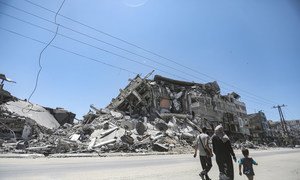 Un bâtiment endommagé par une frappe aérienne israélienne dans la ville de Gaza.