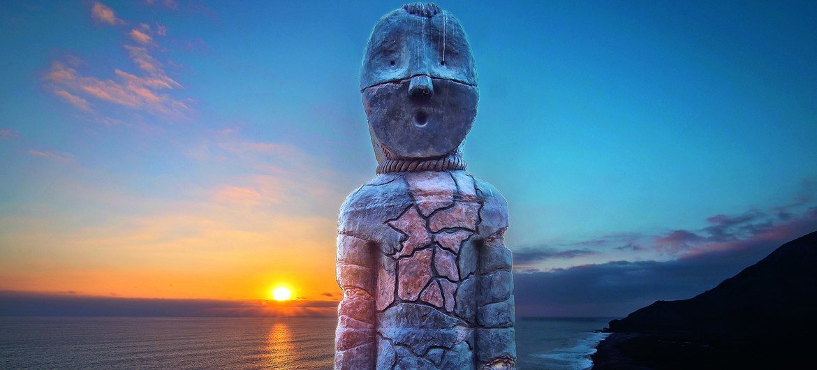 Escultura "Momia guardiana", del asentamiento y momificación artificial de la cultura chinchorro, en Chile.