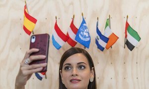 Dia Mirza, Ambassadrice de bonne volonté de l'ONU, a visité la zone des médias sociaux au siège de l'ONU pendant la 74ème session de l'Assemblée générale de l'ONU.