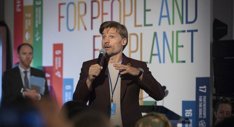 Nikolaj Coster-Waldau, ator de Game of Thrones e embaixador da Boa Vontade do Pnud, participa de um evento na ODS Action Zone.