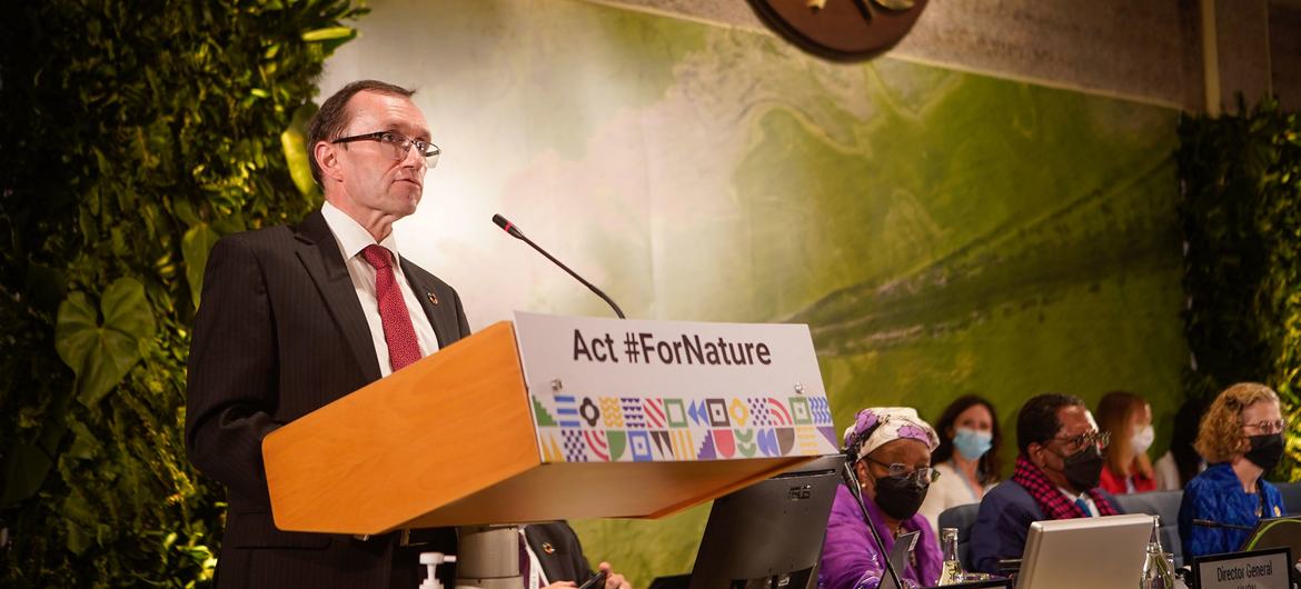 Le ministre norvégien du climat et de l'environnement, Espen Barth Eide, qui est l'actuel président de l'Assemblée des Nations Unies pour l'environnement, s'adresse à la session plénière d'ouverture de l'Assemblée.