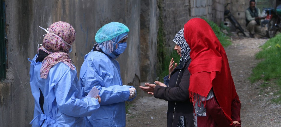 العاملون المساعدون في سوريا يخشون بسبب حالة ضعف النساء والفتيات في ظل حظر التجول