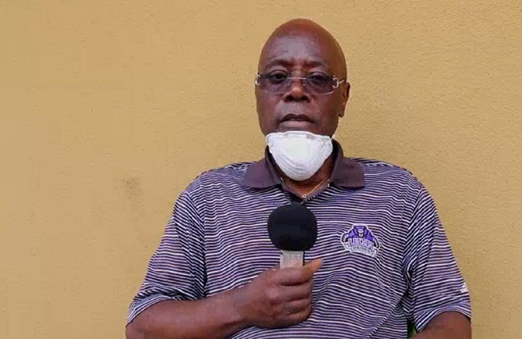 Adrien Bali, mwenye umri wa miaka 56 akizungumza katika hospitali ya Mtakatifu Joseph mjini Kinshasa, nchini DRC baada ya kupona COVID-19.