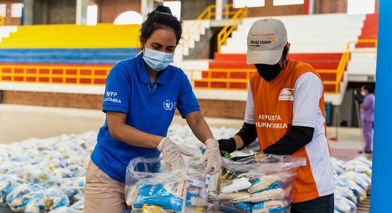 El PMA distribuye canastas con comida entre las poblaciones vulnerables en Colombia.