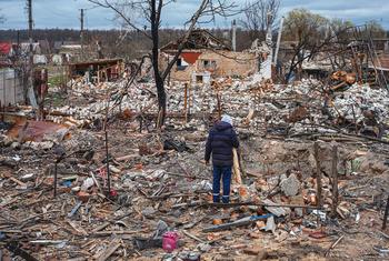 乌克兰切尔尼戈夫郊区诺沃肖利夫卡，被冲突摧毁的房屋。