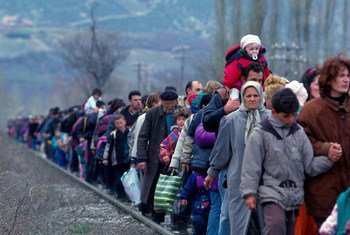 Des réfugiés du Kosovo arrivent à Blace, en Macédoine du Nord, en 1999. (archives)