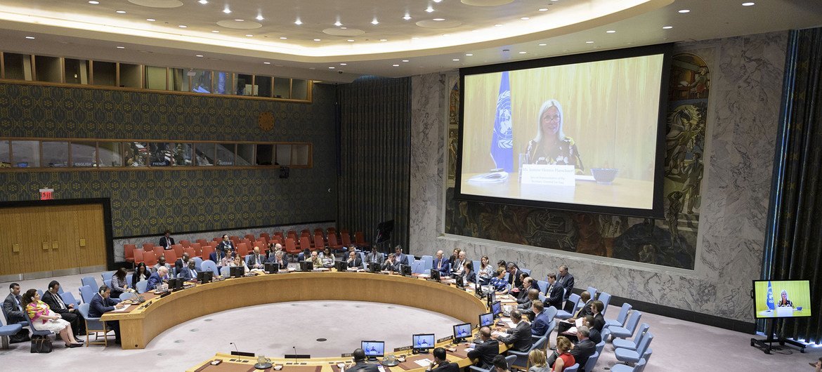 السيدة جانين هينيس-بلاسخارت، الممثلة الخاصة للأمين العام في العراق تخاطب أعضاء مجلس الأمن، 28 آب/أغسطس 2019. 