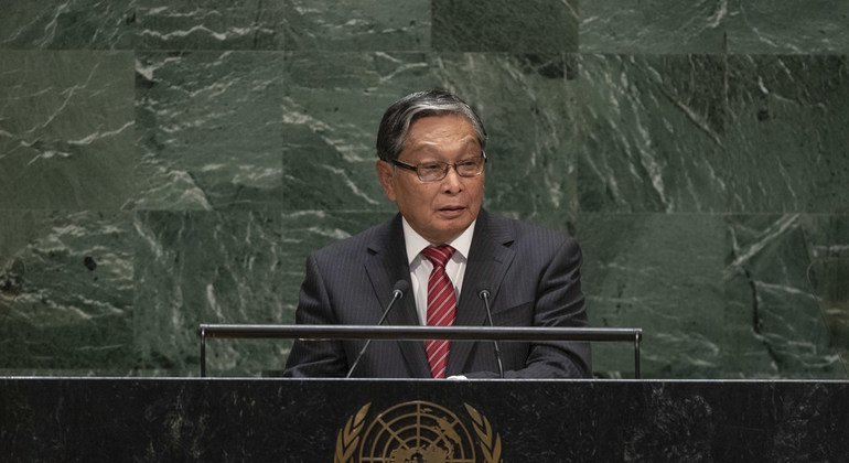 म्यांमार सरकार में मंत्री क्यॉ तिन्त स्वे यूएन महासभा के 74वें सत्र को संबोधित करते हुए.