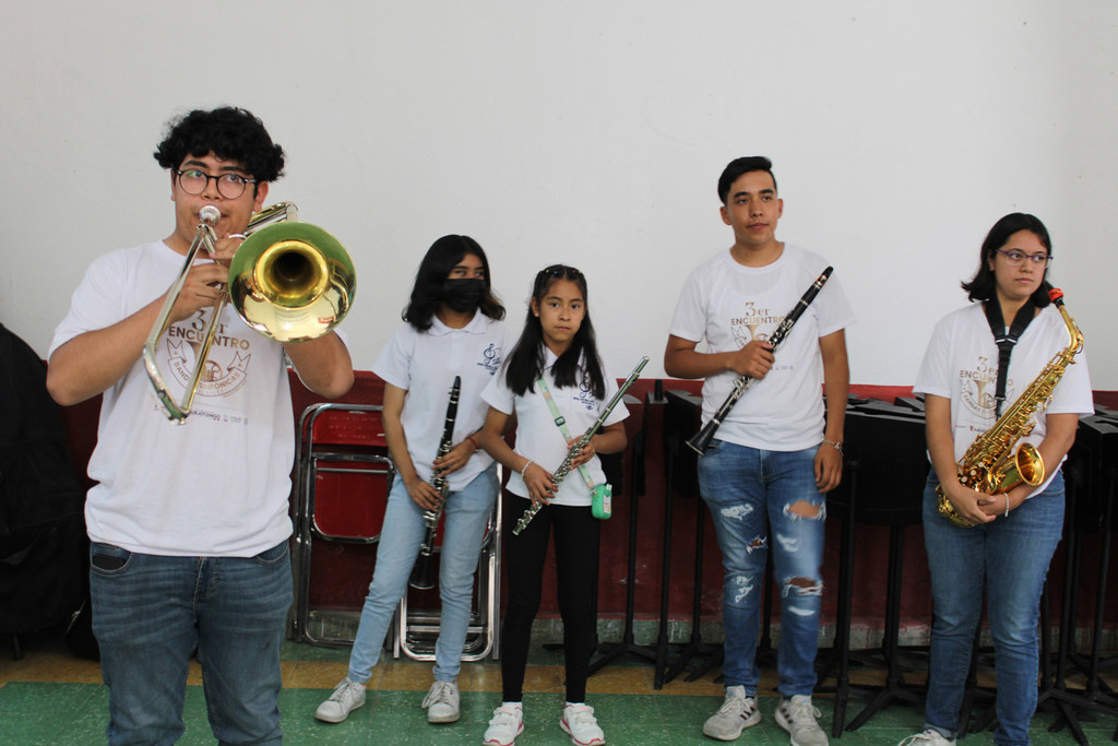 La música ha retirado a muchos niños de las calles y la delincuencia en la ciudad de Huejotzingo, en México.