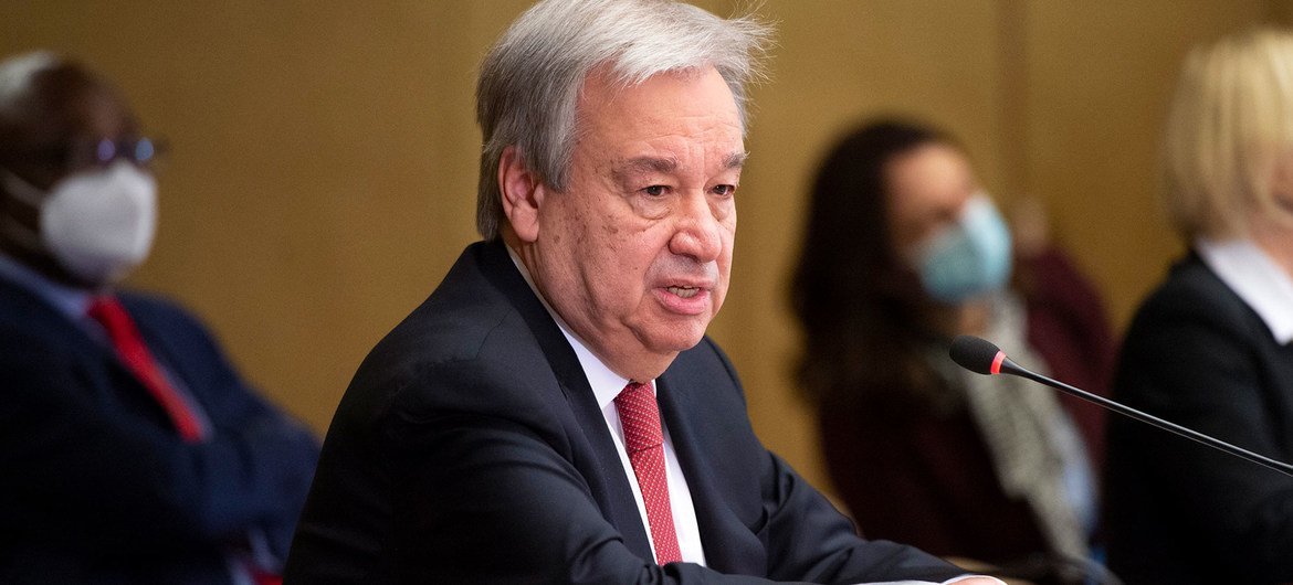 Secretário-geral da ONU durante encontros 5+1, em Genebra, sobre questão do Chipre